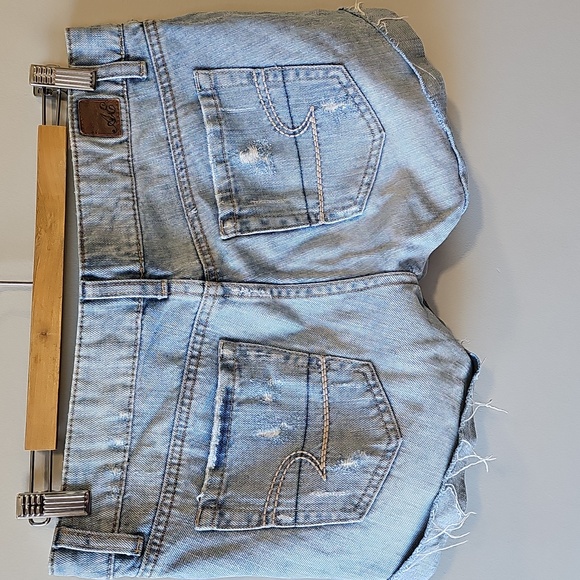 American Eagle Outfitters Size 6 Distressed Style Light Blue Jean Shorts - Picture 3 of 6